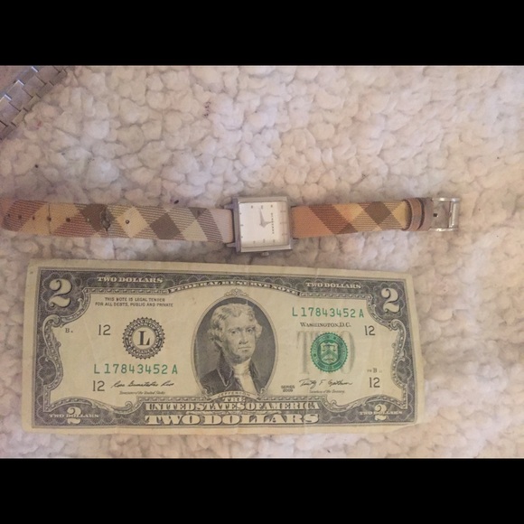 WOMENS BURBERRY WATCH - Picture 6 of 6